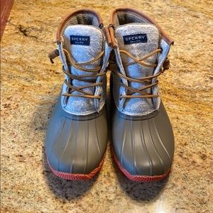 Sperry rain duck boot size 8.5.